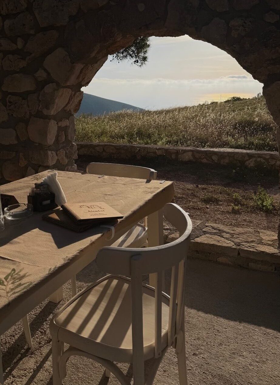 A moment at Nintri Taverna